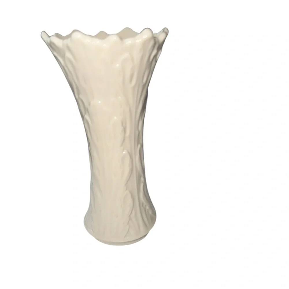 Lenox Woodland Collection Small Vase Ruffled Edge  Made in USA Porcelain 6 1/4